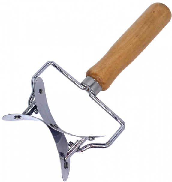 Тесторезка для пельменей с деревянной ручкой RA-6602