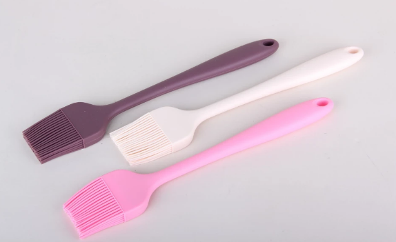 Кисточка 25.5х4.3см микс 3 цвета 7758